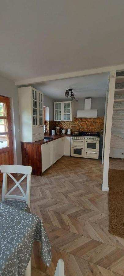 Przystanek Jeziorna 49 Villa Perlino Buitenkant foto