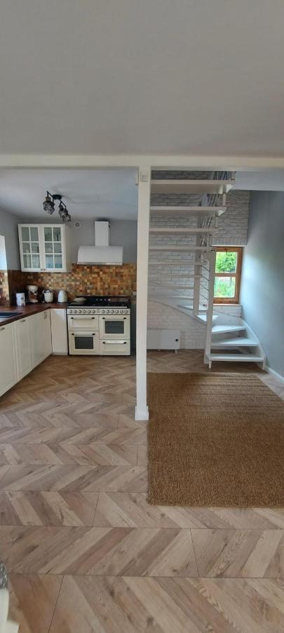 Przystanek Jeziorna 49 Villa Perlino Buitenkant foto