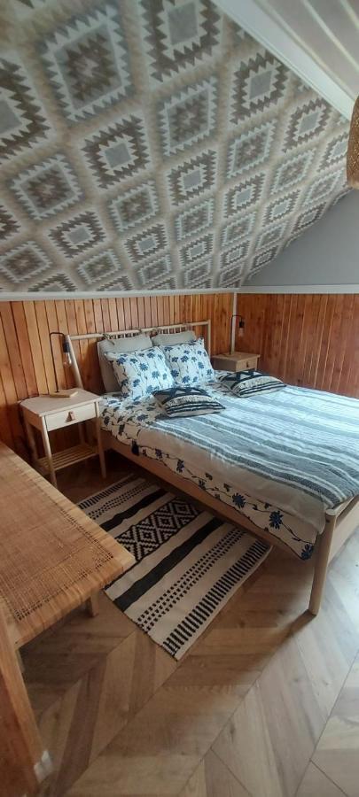 Przystanek Jeziorna 49 Villa Perlino Buitenkant foto
